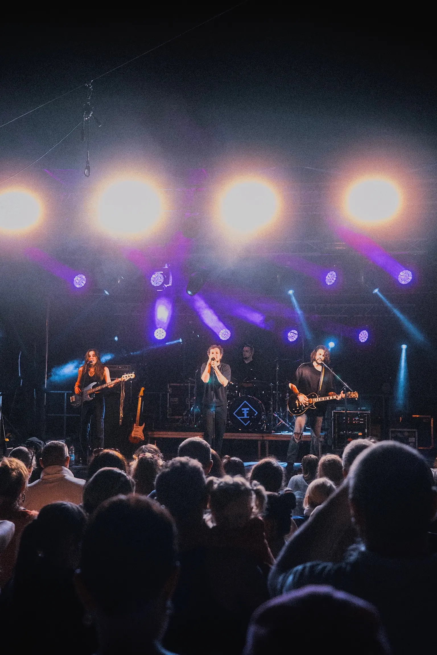 Telegraph en concert face au public